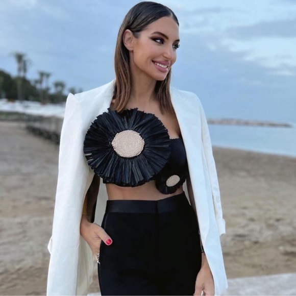 🦋 Bloggers Favorite 🦋 NWT ZARA LINEN BLEND RAFFIA FLOWER TOP SIZE M - Picture 4 of 17